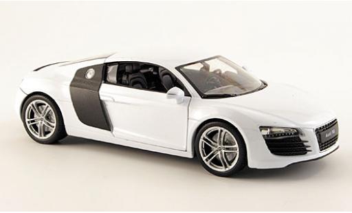 Diecast model cars Audi R8 coupe white 1/24 Welly