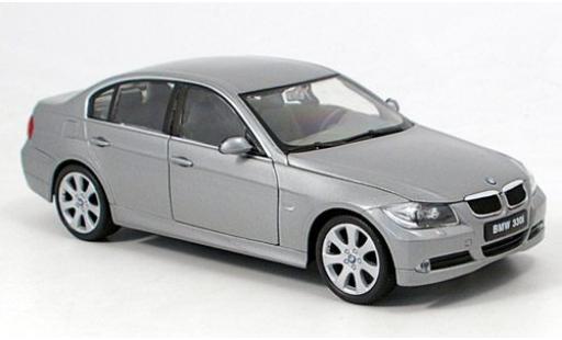 Diecast model cars Bmw 330 berline i metallic grey without Vitrine 1/24 Welly