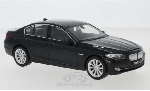 Diecast model cars Bmw 535 berline i (F10) metallic black 1/24 Welly