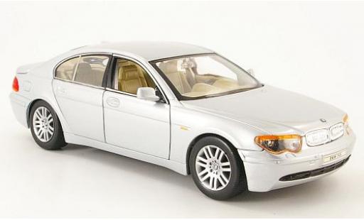 Diecast model cars Bmw 745 E65 i silver 2002 1/24 Welly