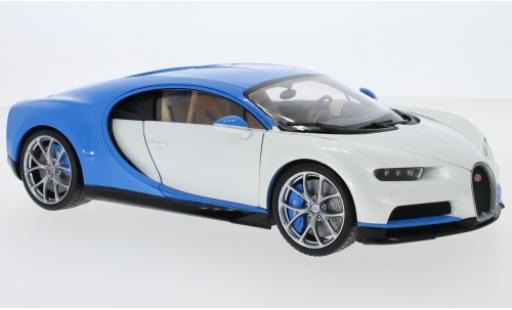 Diecast model cars Bugatti Chiron coupe white/blue 2016 1/18 Welly