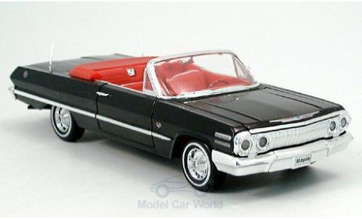 Diecast model cars Chevrolet Impala Convertible black 1963 without Vitrine 1/24 Welly