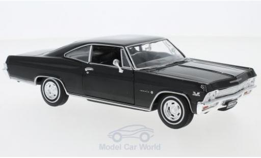 Diecast model cars Chevrolet Impala SS 396 black 1965 1/24 Welly