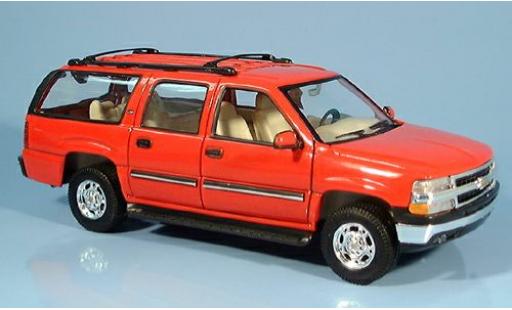 Diecast model cars Chevrolet Suburban suv red 2001 1/24 Welly