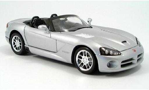 Diecast model cars Dodge Viper SRT 10 silver 1/18 Welly