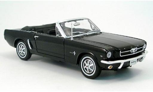 Diecast model cars Ford Mustang Convertible black 1964 1/18 Welly