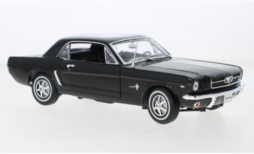Diecast model cars Ford Mustang Hardtop Coupe black 1964 1/18 Welly