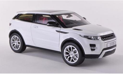 Diecast model cars Land Rover Range Rover Coupe Land Rover white LHD (GTA Edition) 1/18 Welly