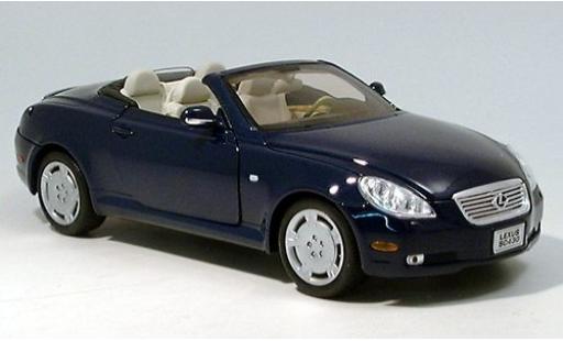 Diecast model cars Lexus SC 430 Convertible blue 1/18 Welly