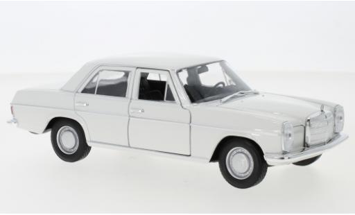 Diecast model cars Mercedes 220 Base (W115) white 1968 1/24 Welly