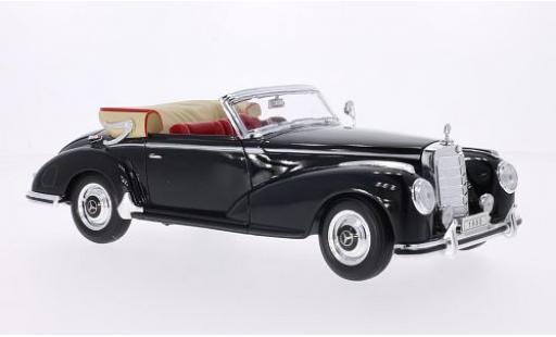 Diecast model cars Mercedes 300 Cabriolet S Convertible black 1955 1/18 Welly