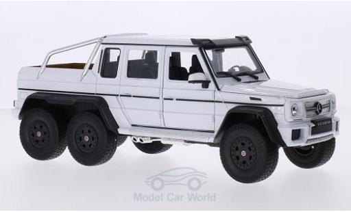 Diecast model cars Mercedes 6 6x6 G 63 AMG white 1/24 Welly