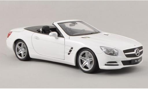 Diecast model cars Mercedes SL Base 500 (R231) metallic white 2012 hood ouvert 1/18 Welly