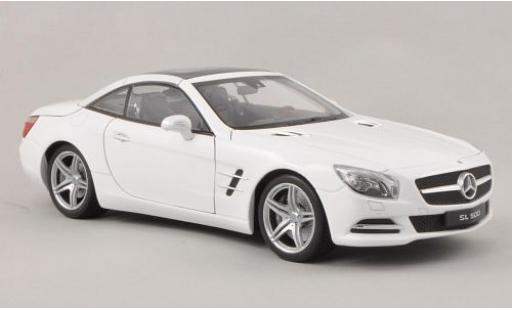 Diecast model cars Mercedes SL Base 500 (R231) white 2012 1/18 Welly