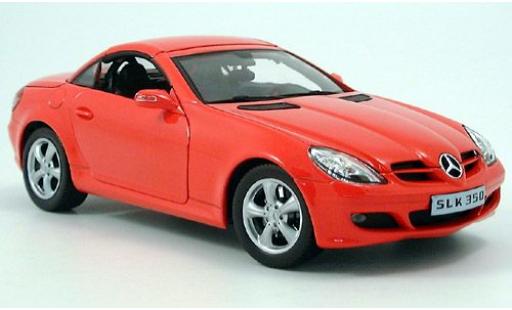 Diecast model cars Mercedes SLK Base closed red 2004 1/18 Welly