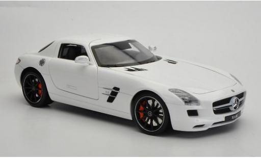 Diecast model cars Mercedes SLS Coupe AMG (C197) white (GTA Edition) 1/18 Welly