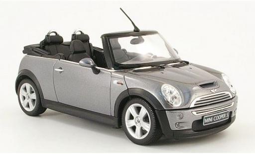 Diecast model cars Mini Cooper S Convertible met.-grey 1/18 Welly