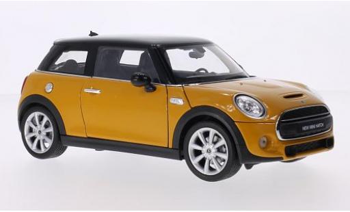 Diecast model cars Mini Cooper S yellow 1/18 Welly