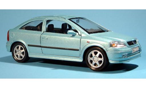 Diecast model cars Opel Astra Base (ohne Farbangabe) 1/24 Welly