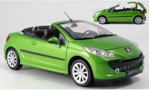 Diecast model cars Peugeot 207 CC met.-green 1/18 Welly