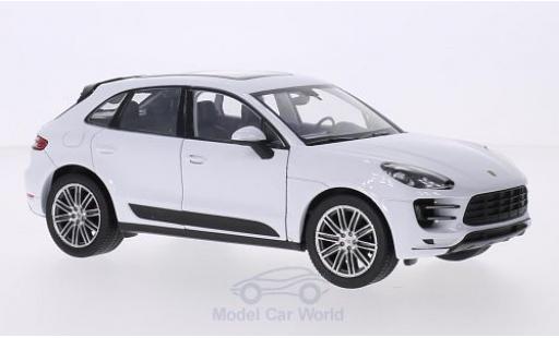 Diecast model cars Porsche Macan Turbo white 1/24 Welly