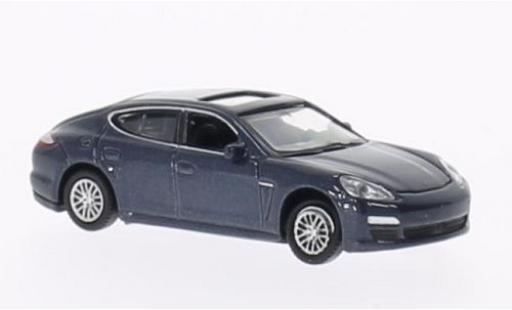 Diecast model cars Porsche Panamera S metallic blue 1/24 Welly