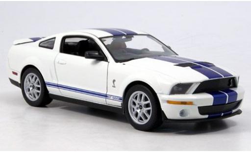 Diecast model cars Shelby Cobra GT500 GT 500 wei&Atilde;� 1/24 Welly