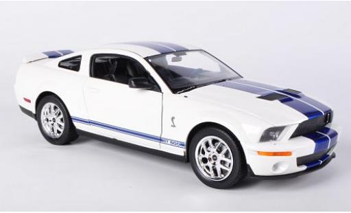 Diecast model cars Shelby Cobra GT500 white/blue 2007 sans Vitrine 1/24 Welly