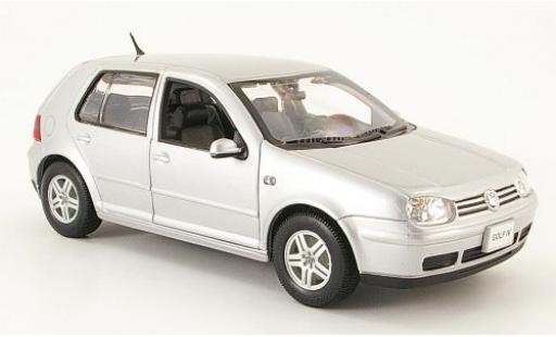 Diecast model cars Volkswagen Golf Base IV silver 1/24 Welly