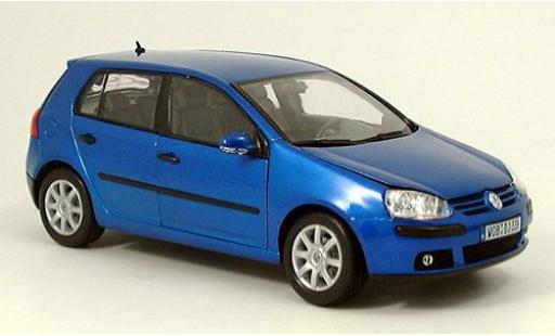 Diecast model cars Volkswagen Golf Base V blue 1/18 Welly