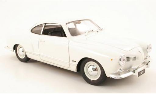 Diecast model cars Volkswagen Karmann Ghia Coupe Ghia Coup&Atilde;&copy; beige 1/18 Welly