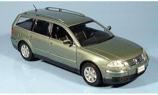 Diecast model cars Volkswagen Passat B5 Variant met. green 2001 1/24 Welly