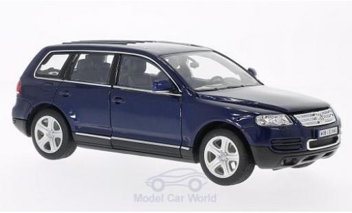 Diecast model cars Volkswagen Touareg Base blue 2002 1/24 Welly