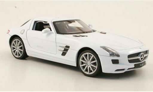 Diecast model cars Mercedes SLS Coupe AMG (C197) white 1/24 Welly