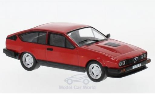 Diecast model cars Alfa Romeo Alfetta gtv V 6 red 1985 1/43 WhiteBox