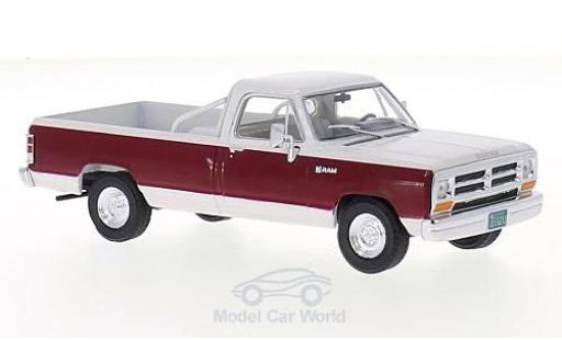 Diecast model cars Dodge RAM pickup white/red 1987 1/43 WhiteBox