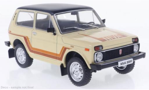 Diecast model cars Lada Niva Base 5000 beige/Dekor 1980 1/24 WhiteBox
