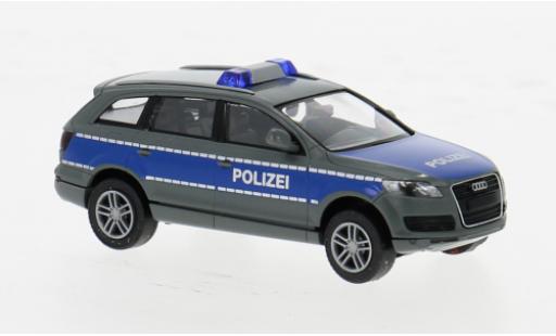 Diecast model cars Audi Q7 police Bayern 1/87 Wiking
