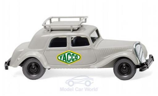 Diecast model cars Citroen Traction 15 SIX Yacco 1/87 Wiking