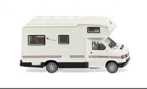 Diecast model cars Volkswagen T4 Base Karmann Wohnmobil Cheetah white 1/87 Wiking