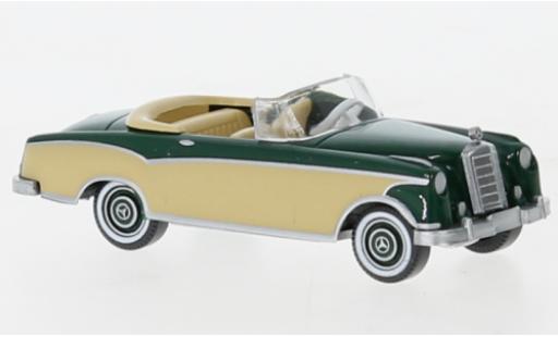 Diecast model cars Mercedes 220 Cabriolet S green /beige 1958 1/87 Wiking